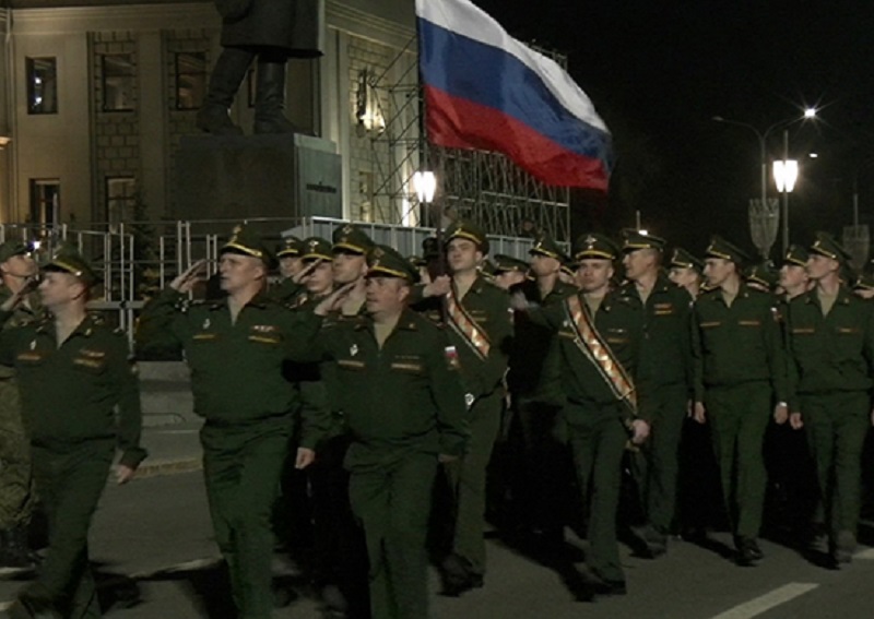 В Самаре на площади Куйбышева началась репетиция Парада Победы