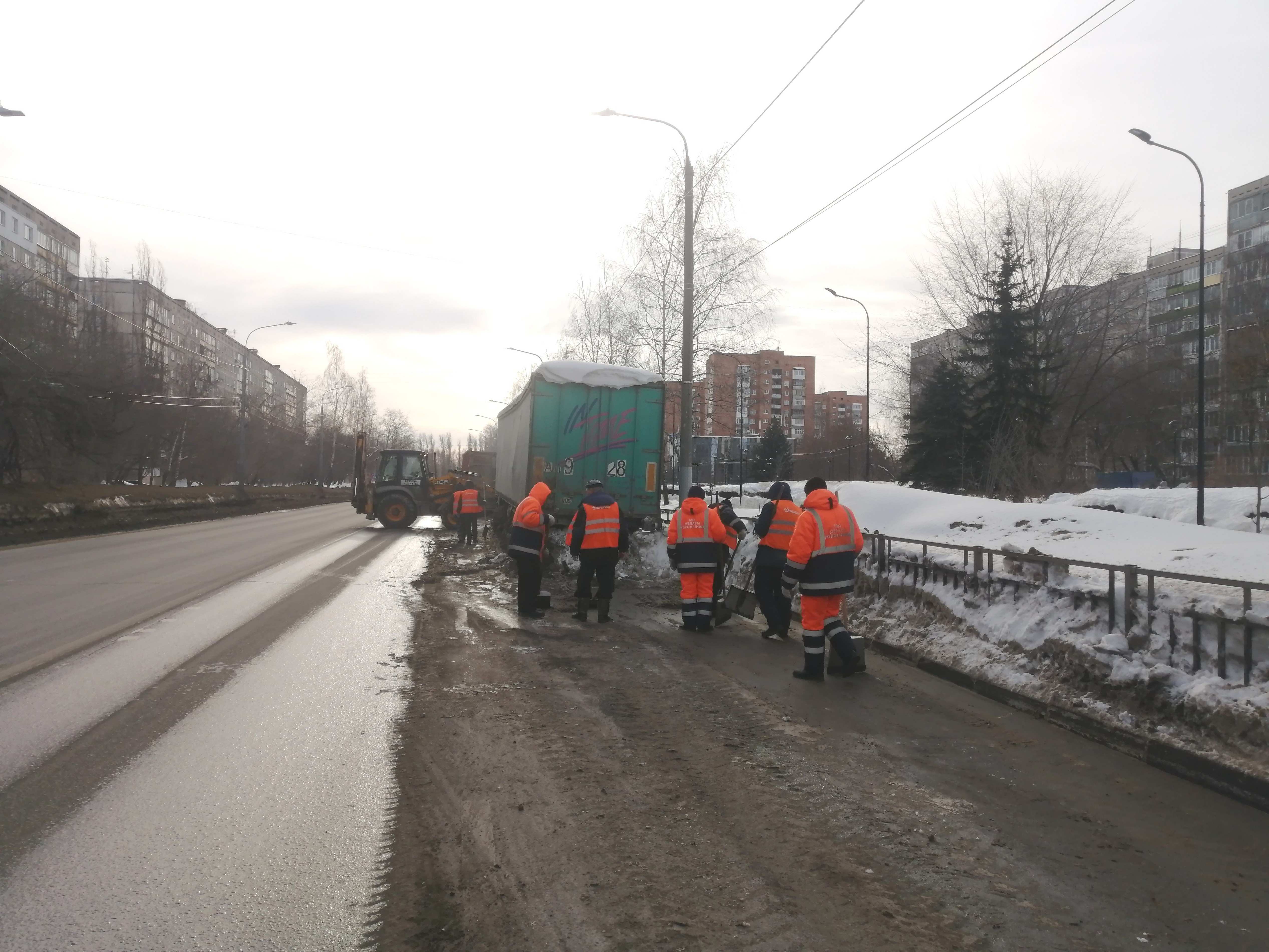 Штрафы до 4 тысяч рублей грозят нижегородцам за парковку в местах уборки  снега в феврале 2024