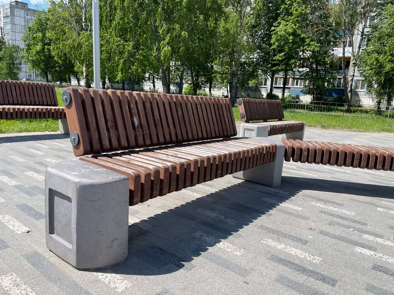 Более 16,6 млн рублей потратят на подиумы с клумбами и лавочки в Нижегородском районе - фото 1