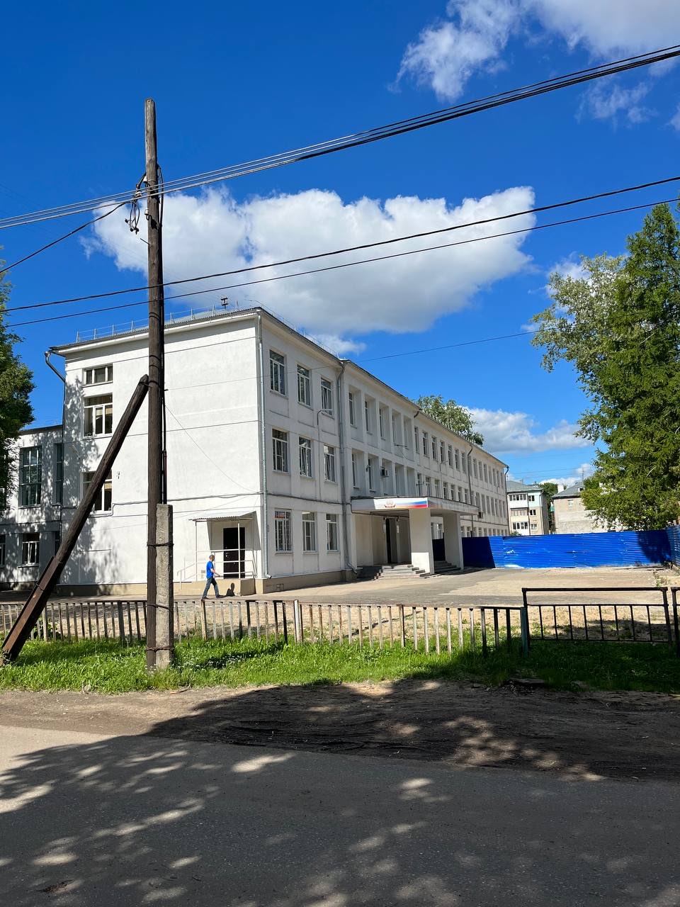 Около 9 млн рублей выделено на благоустройство территории возле средней школы Выксы - фото 1