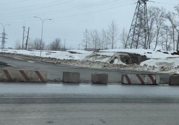 Нижегородцы жалуются на огромные пробки из-за закрытия дороги к Анкудиновке - фото 1