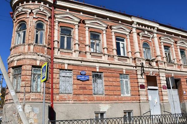 Застройщик в Ростове судится из-за отмены разрешения на стройку возле ОКН - фото 1