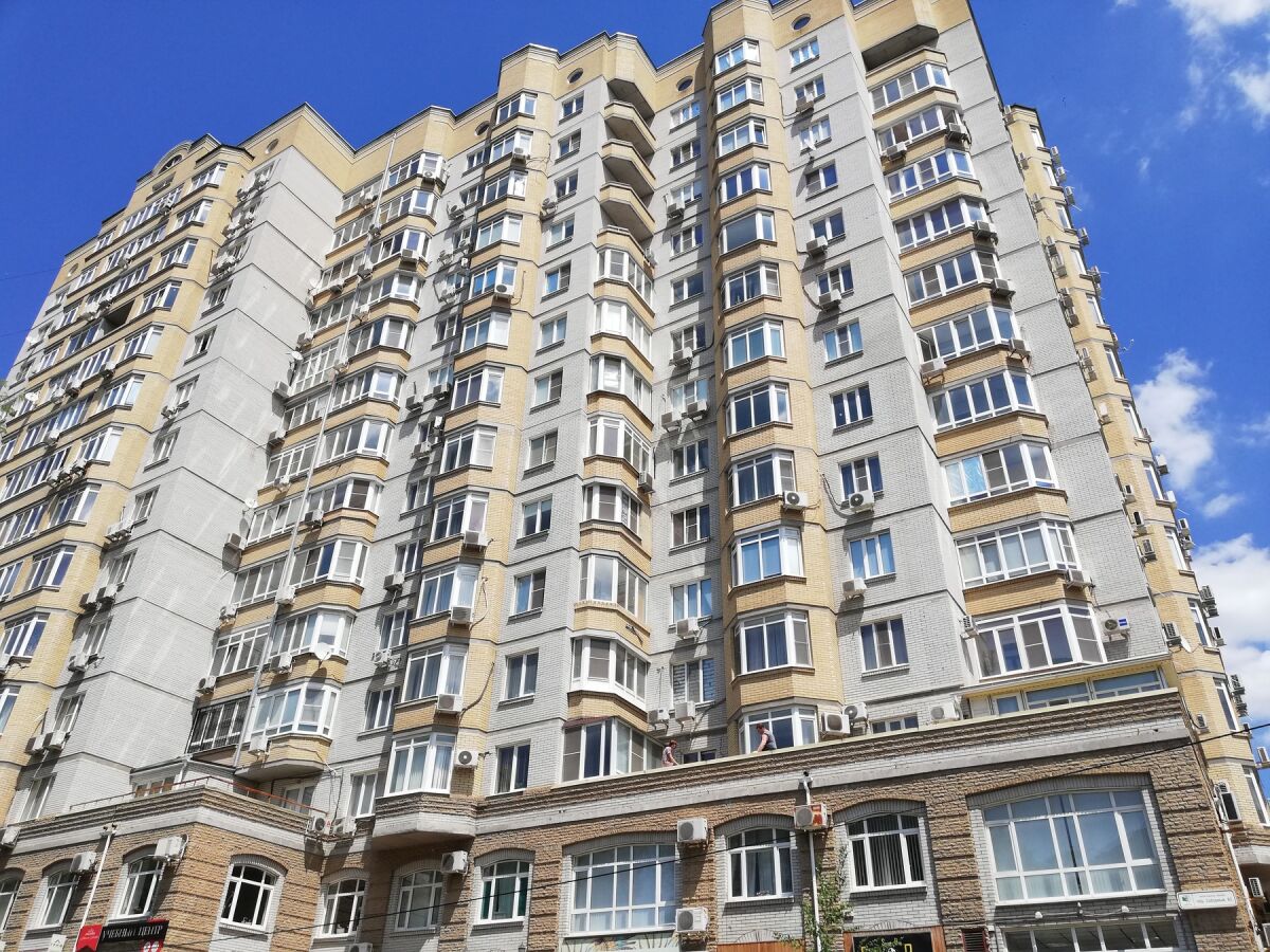 Прокуратура помогла таганрожцу получить новую квартиру взамен аварийной - фото 1